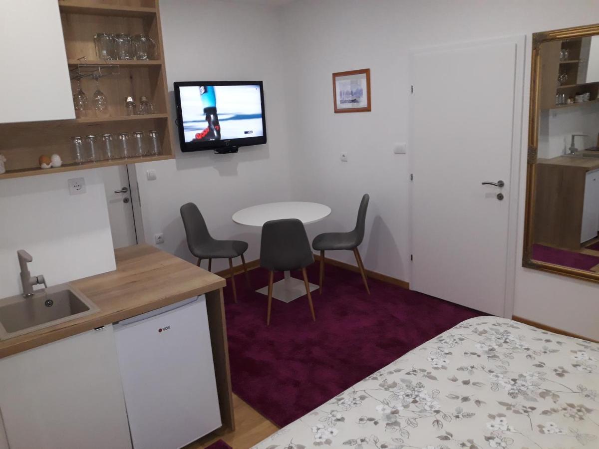 Apartmani Exit パレ エクステリア 写真